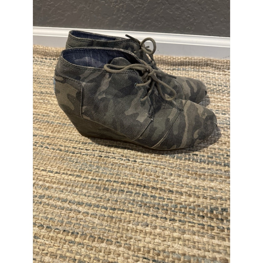 Toms Washed Desert Camo Canvas Wedge Booties Size 10 - Picture 3 of 4